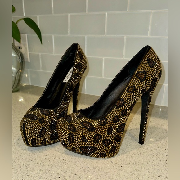 Steve Madden Dyvinal Leopard
Platform Heels Size 8 - Picture 4 of 14